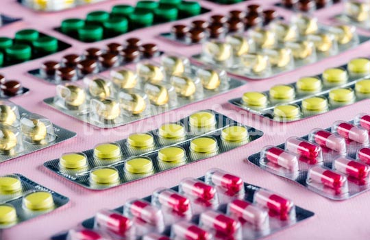 Pharmaceutical blister packaging